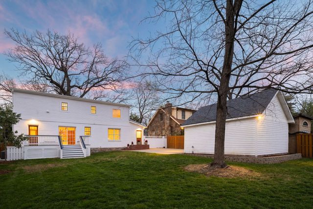 1705 Green Hills Dr, Nashville, TN 37215