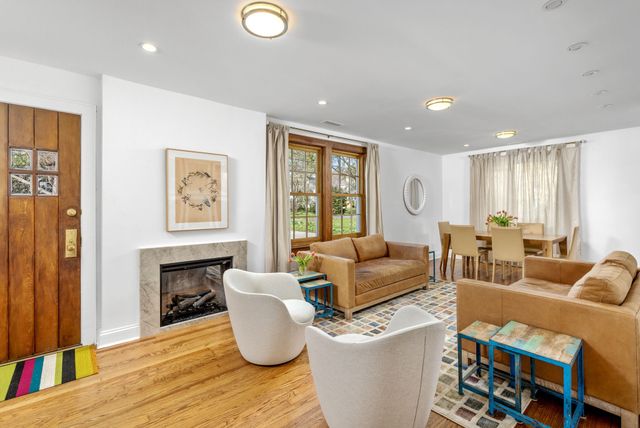 1705 Green Hills Dr, Nashville, TN 37215