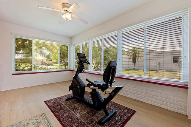 120 59TH AVENUE S, St Petersburg, FL 33705