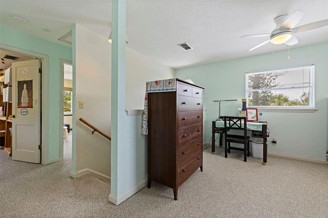 120 59TH AVENUE S, St Petersburg, FL 33705