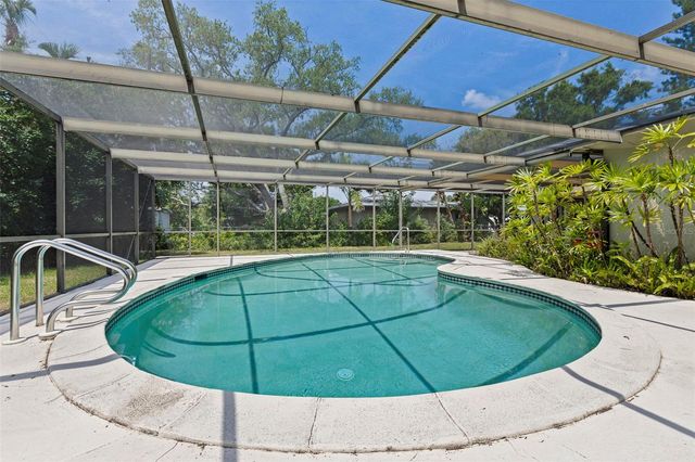 120 59TH AVENUE S, St Petersburg, FL 33705