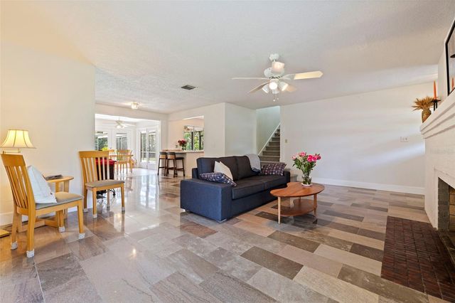120 59TH AVENUE S, St Petersburg, FL 33705
