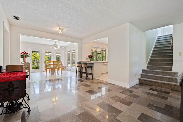 120 59TH AVENUE S, St Petersburg, FL 33705