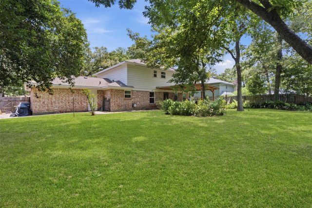 710 Glen Haven Drive, Conroe, TX 77385