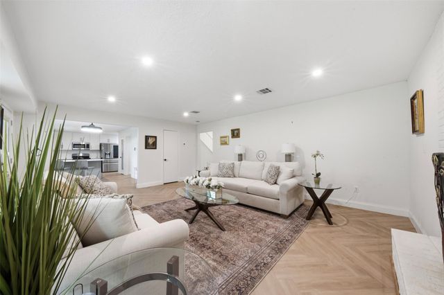 710 Glen Haven Drive, Conroe, TX 77385