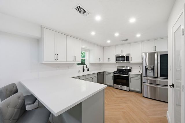 710 Glen Haven Drive, Conroe, TX 77385