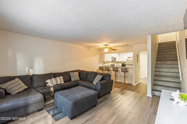 4955 N KNIGHTSBRIDGE Circle N, Jacksonville, FL 32244