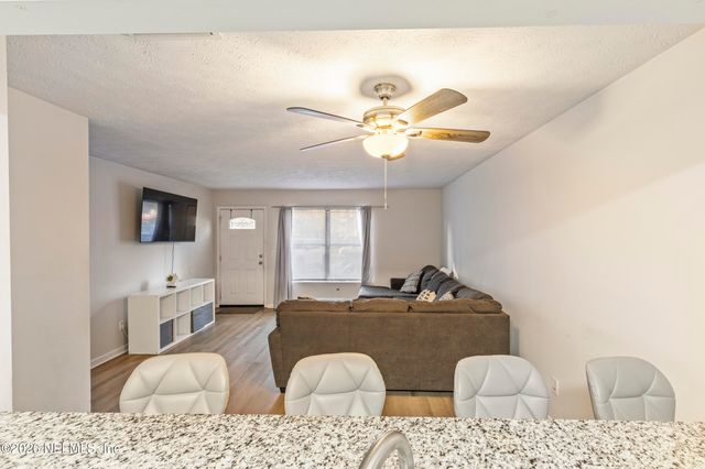 4955 N KNIGHTSBRIDGE Circle N, Jacksonville, FL 32244