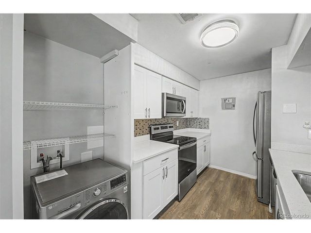 1182 S Eagle Cir B, Aurora, CO 80012