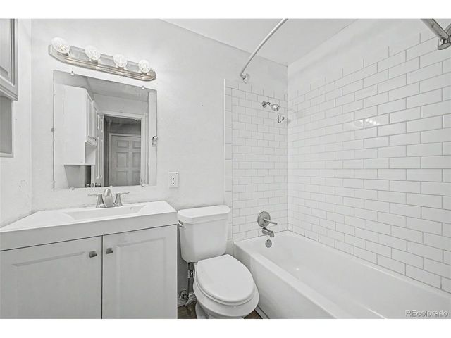 1182 S Eagle Cir B, Aurora, CO 80012