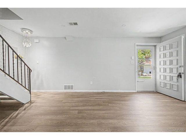 1182 S Eagle Cir B, Aurora, CO 80012