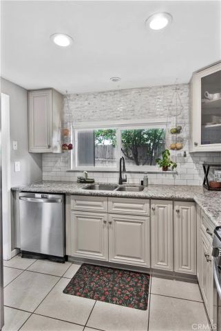 742 Sherwood, Redlands, CA 92373