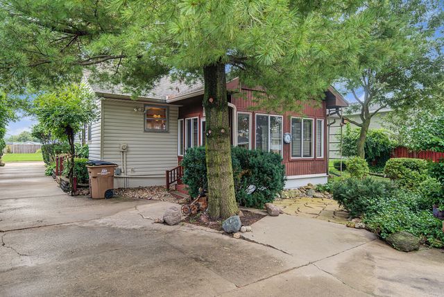 114 3rd Street NE, Bondurant, IA 50035