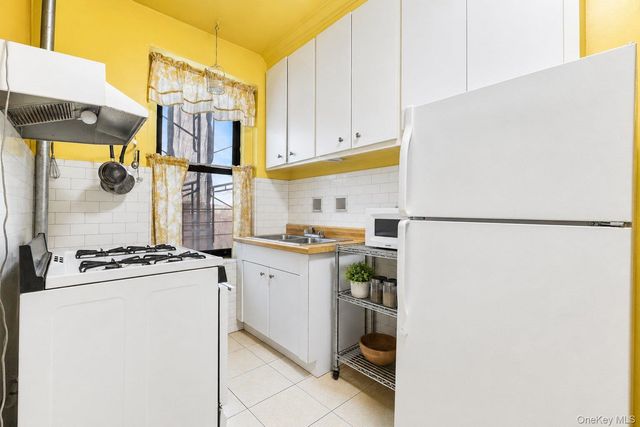 850 Saint Marks Avenue 4, Brooklyn, NY 11213