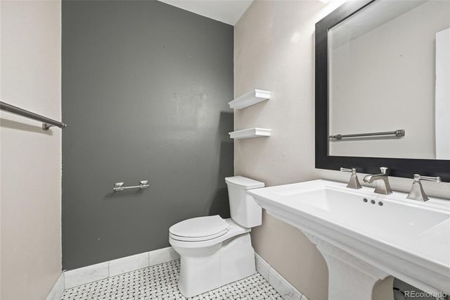 9200 E Cherry Creek South Drive 52, Denver, CO 80231