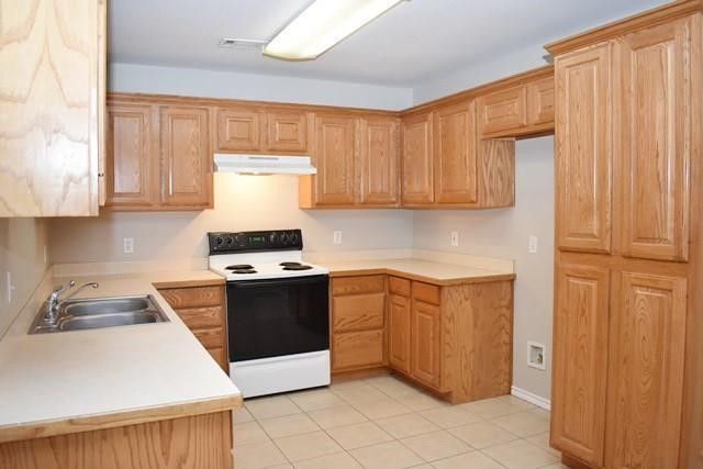 752 Stribling Circle, Azle, TX 76020