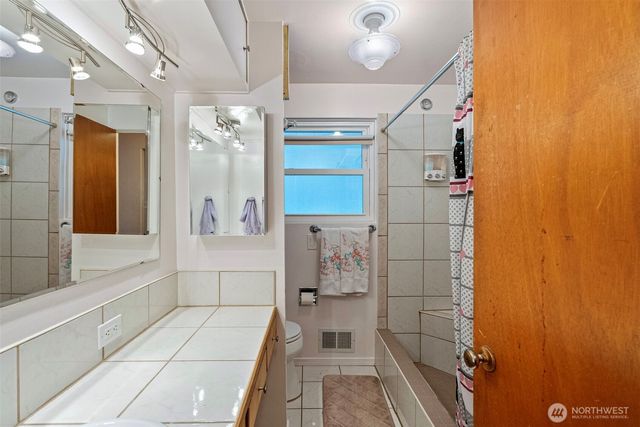 9311 Westmont Place SW, Lakewood, WA 98498