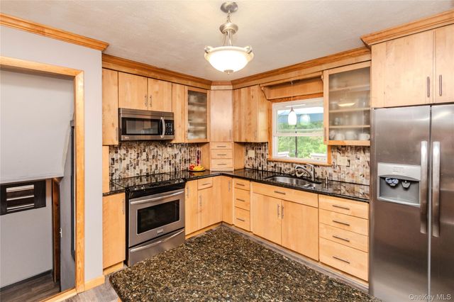 1633 Salt Point Turnpike, Pleasant Valley, NY 12569