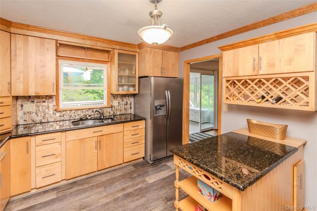 1633 Salt Point Turnpike, Pleasant Valley, NY 12569