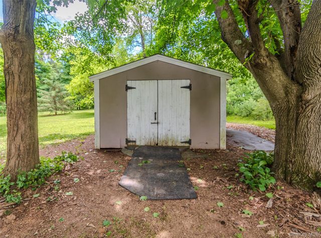 1633 Salt Point Turnpike, Pleasant Valley, NY 12569