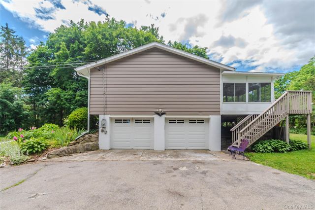 1633 Salt Point Turnpike, Pleasant Valley, NY 12569
