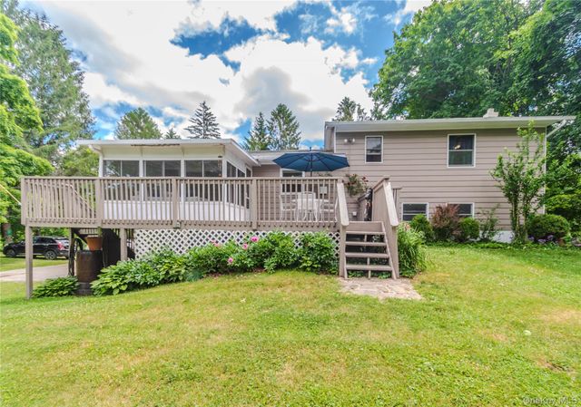 1633 Salt Point Turnpike, Pleasant Valley, NY 12569