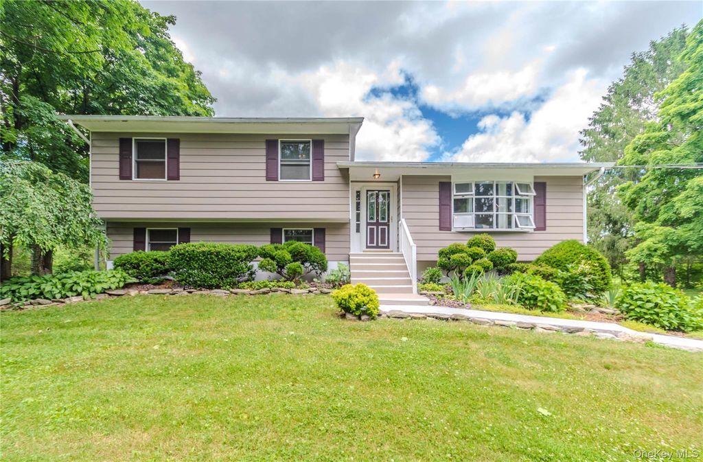 1633 Salt Point Turnpike, Pleasant Valley, NY 12569