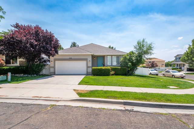 1608 N ST ANDREWS DR, Farmington, UT 84025
