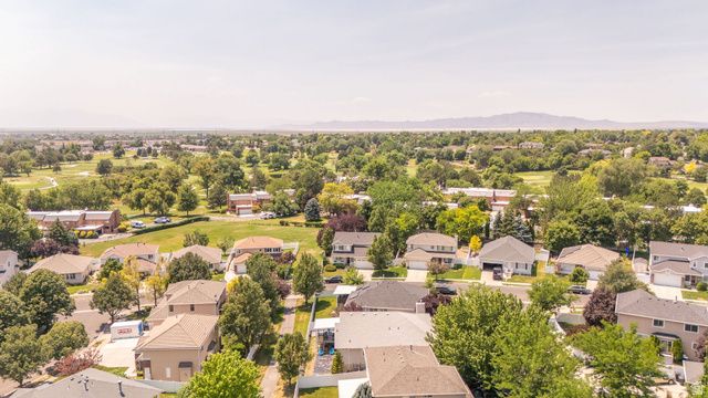 1608 N ST ANDREWS DR, Farmington, UT 84025