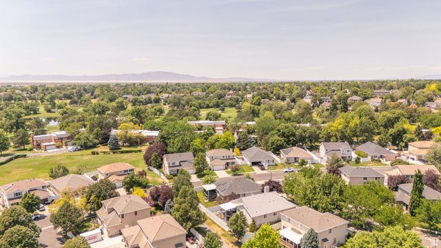 1608 N ST ANDREWS DR, Farmington, UT 84025
