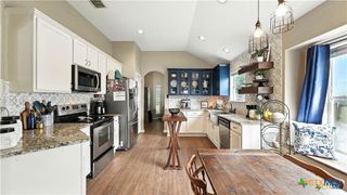 427 Roadrunner Avenue, New Braunfels, TX 78130