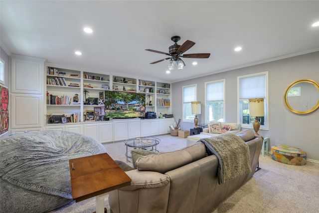 9835 Estate Lane, Dallas, TX 75238