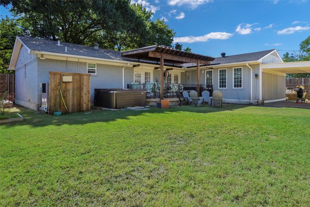 9835 Estate Lane, Dallas, TX 75238