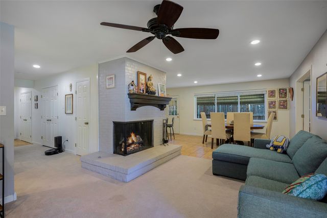 9835 Estate Lane, Dallas, TX 75238