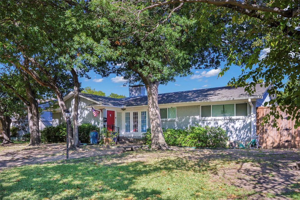 9835 Estate Lane, Dallas, TX 75238