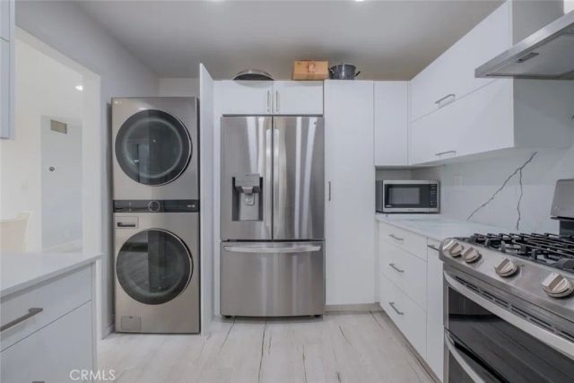 930 California Avenue 105, Santa Monica, CA 90403