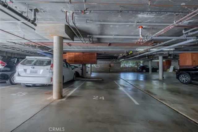 930 California Avenue 105, Santa Monica, CA 90403