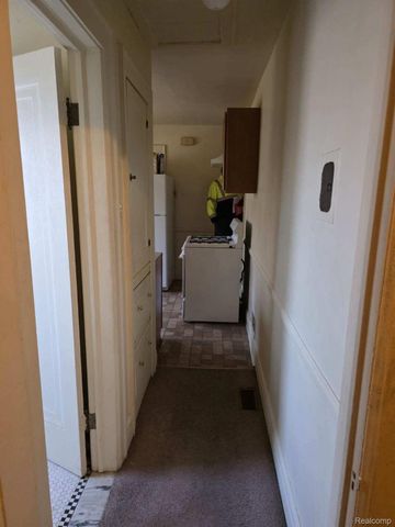 19185 Stotter Street, Detroit, MI 48234