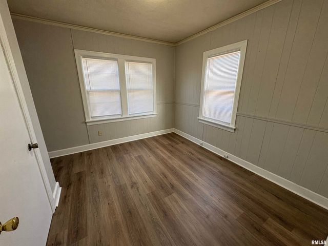 2214 W TRIPP Avenue, Peoria, IL 61604