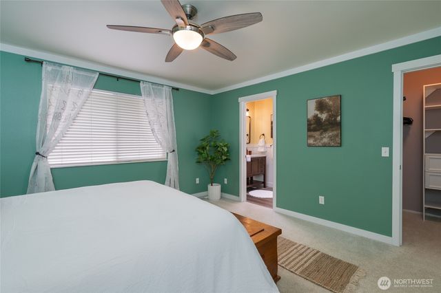 2033 Navy Lane, Oak Harbor, WA 98277