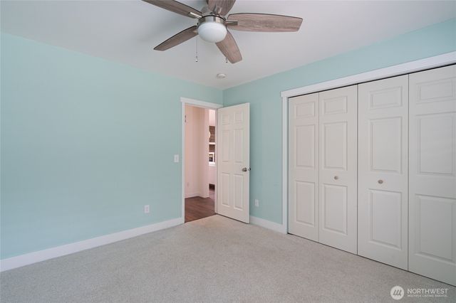 2033 Navy Lane, Oak Harbor, WA 98277