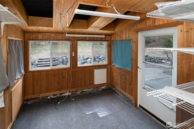 2033 Navy Lane, Oak Harbor, WA 98277