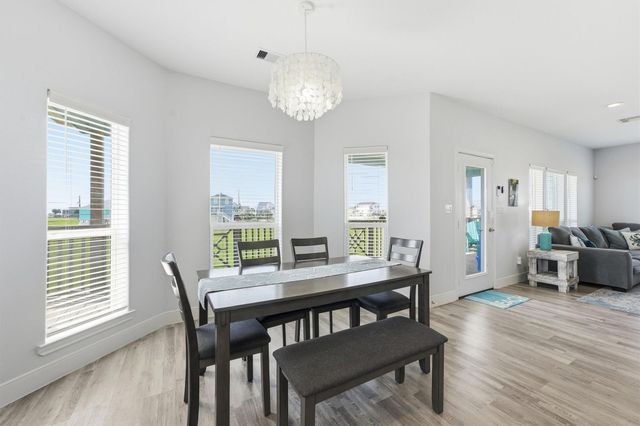 18705 Warrior Road, Galveston, TX 77554