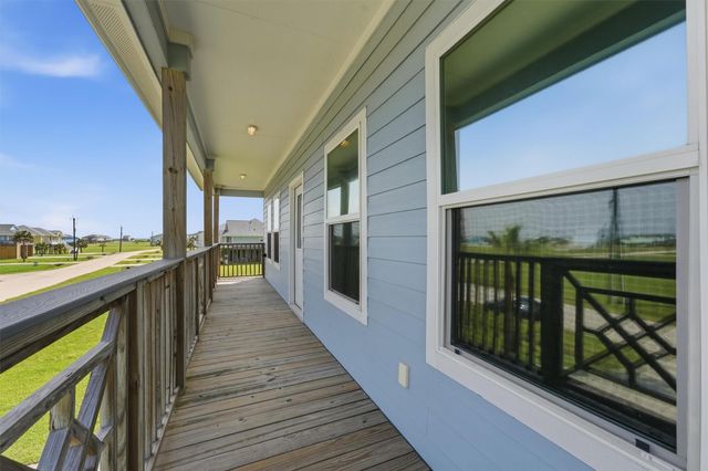 18705 Warrior Road, Galveston, TX 77554