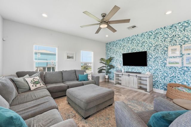 18705 Warrior Road, Galveston, TX 77554
