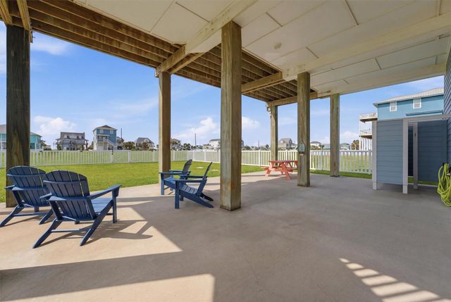 18705 Warrior Road, Galveston, TX 77554