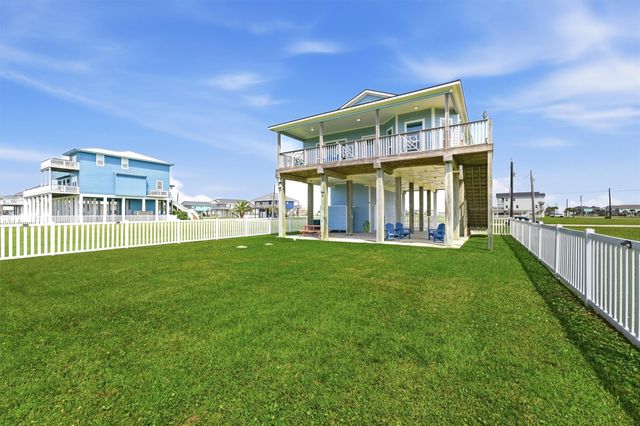 18705 Warrior Road, Galveston, TX 77554