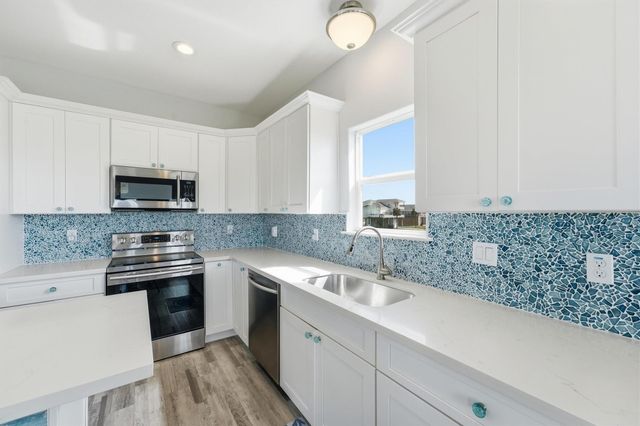 18705 Warrior Road, Galveston, TX 77554