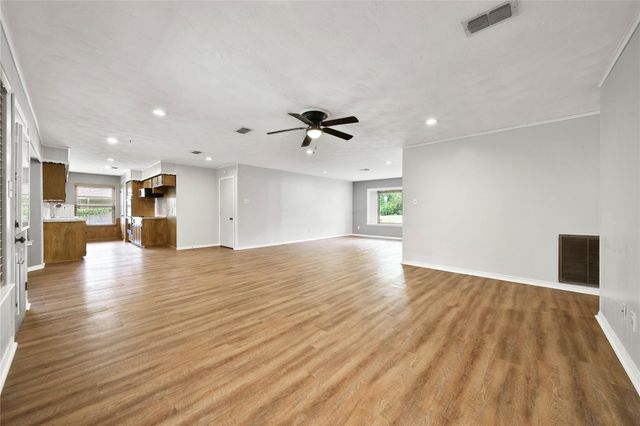 1626 Hamblen Road, Kingwood, TX 77339