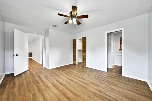 1626 Hamblen Road, Kingwood, TX 77339